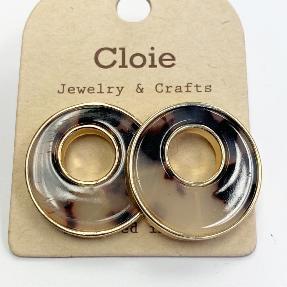 Geometric Metal Paved Acetate Round Stud Earrings